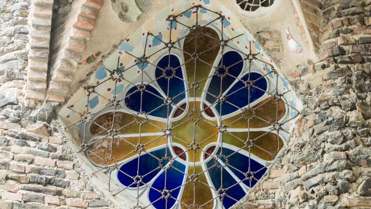 Iluminación natural en los espacios de Gaudí_1500_844_2