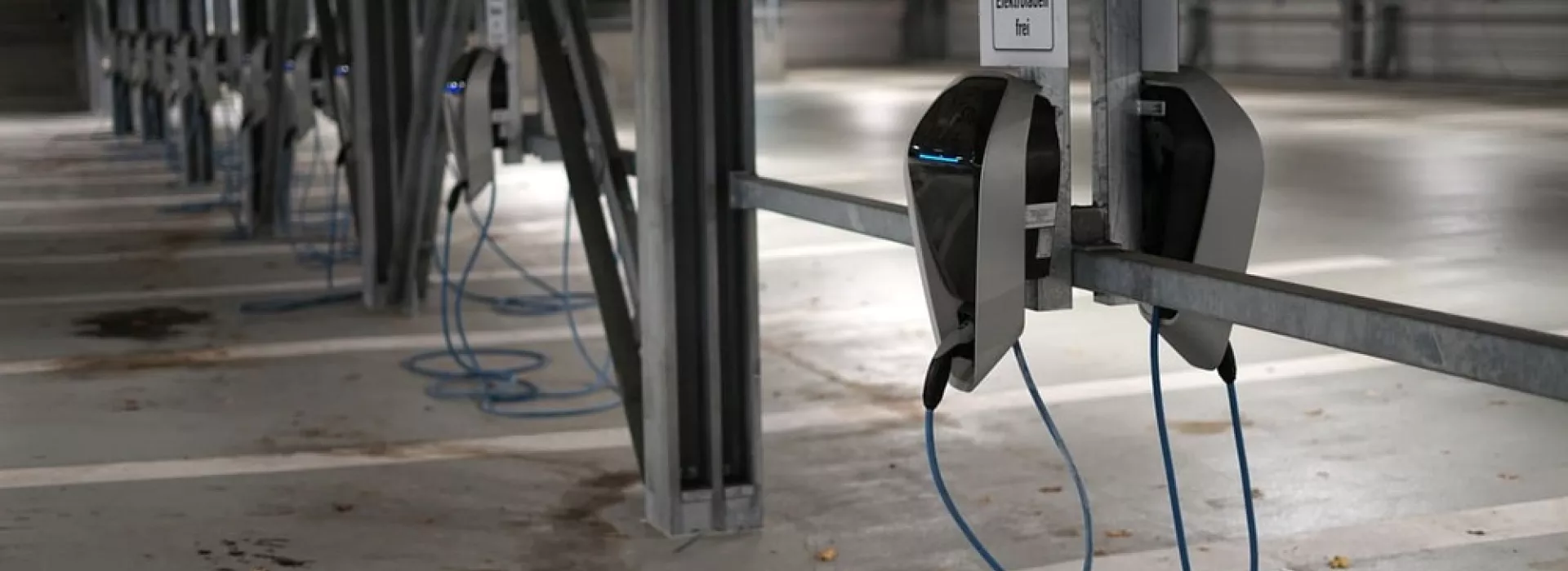 punto_de_recarga_en_garaje_comunitario