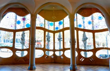 iluminacion_natural_en_los_espacios_de_gaudi_1920_700_cabecera