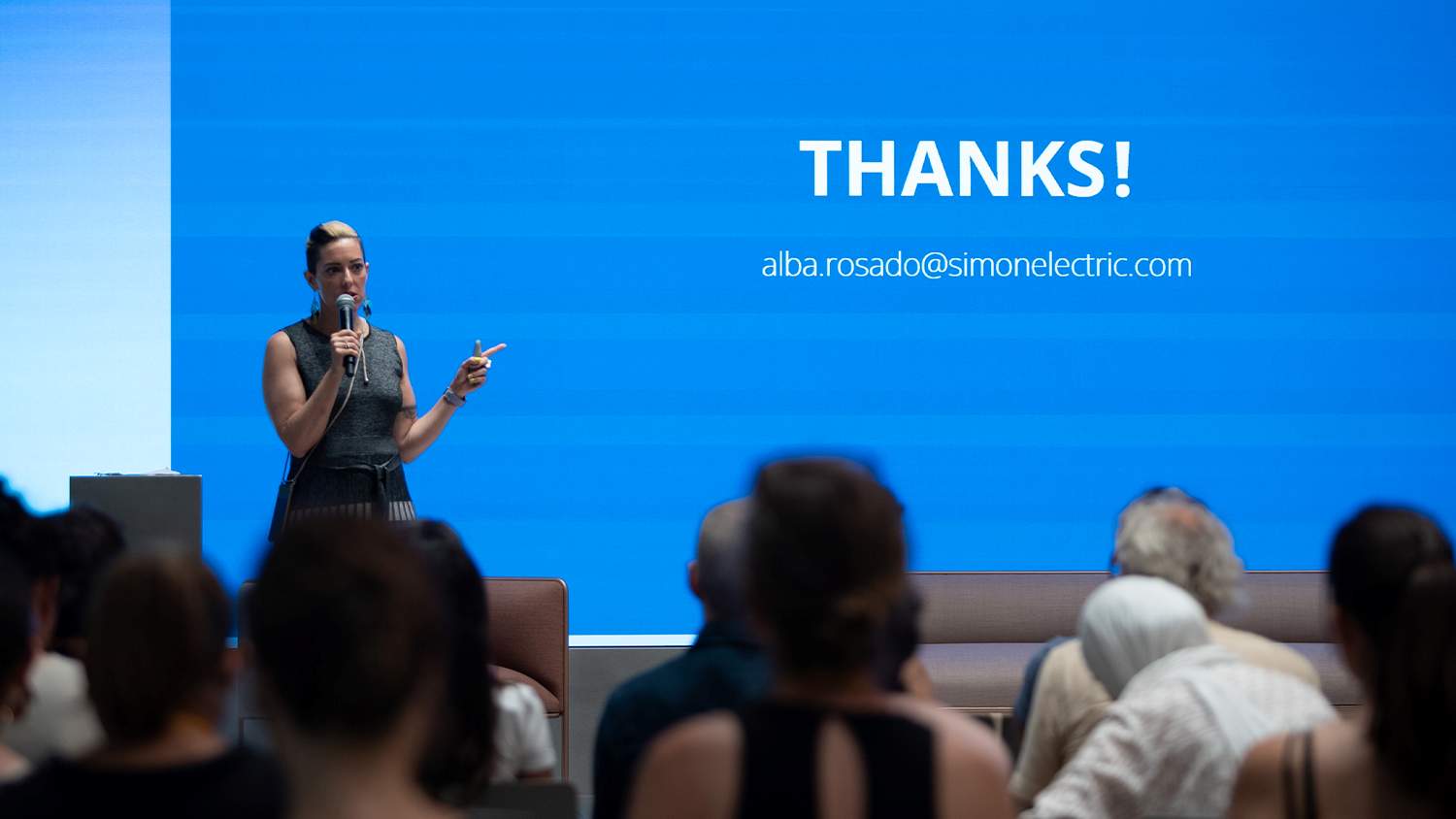 Alba Rosado - Knowledge and Brand Ecosystem Simon, en la segunda jordona de simposio, Casa de la Llum - Simon HQ 