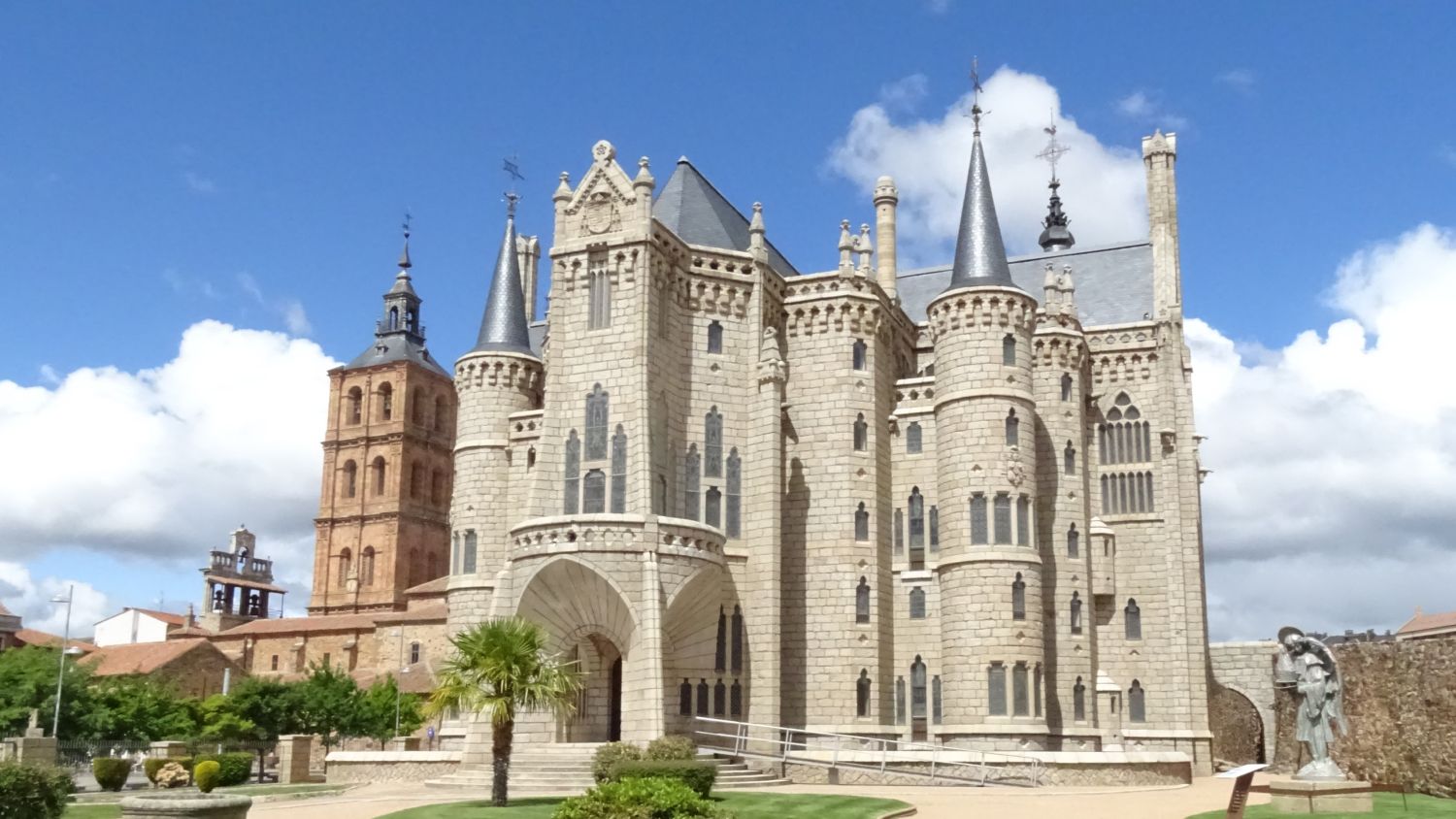 Post_Detailers_La huella de Gaudí fuera de Cataluña_2