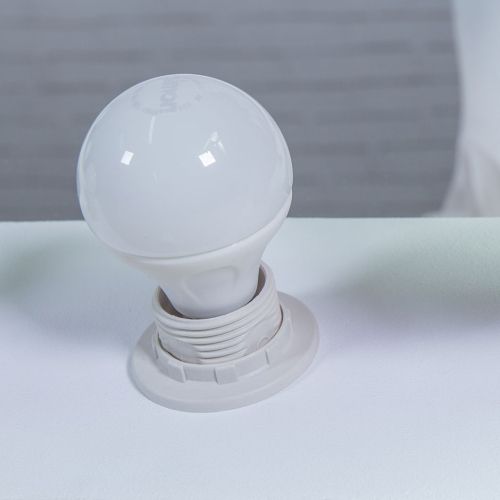 Lampe LED 3W E14 blanc chaud 198lm 3000K Globo 10768