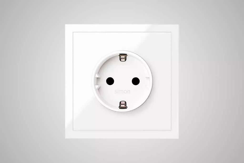 enchufe-interruptor de pared marca simon ref. 1 - Compra venta en