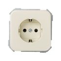 <p class=>Vista frontal base enchufe schuko 16 A 250V~ Simon 31 marfil</p>